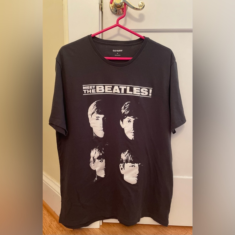 Old Navy Black and White Beatles Short Sleeve Tee XL